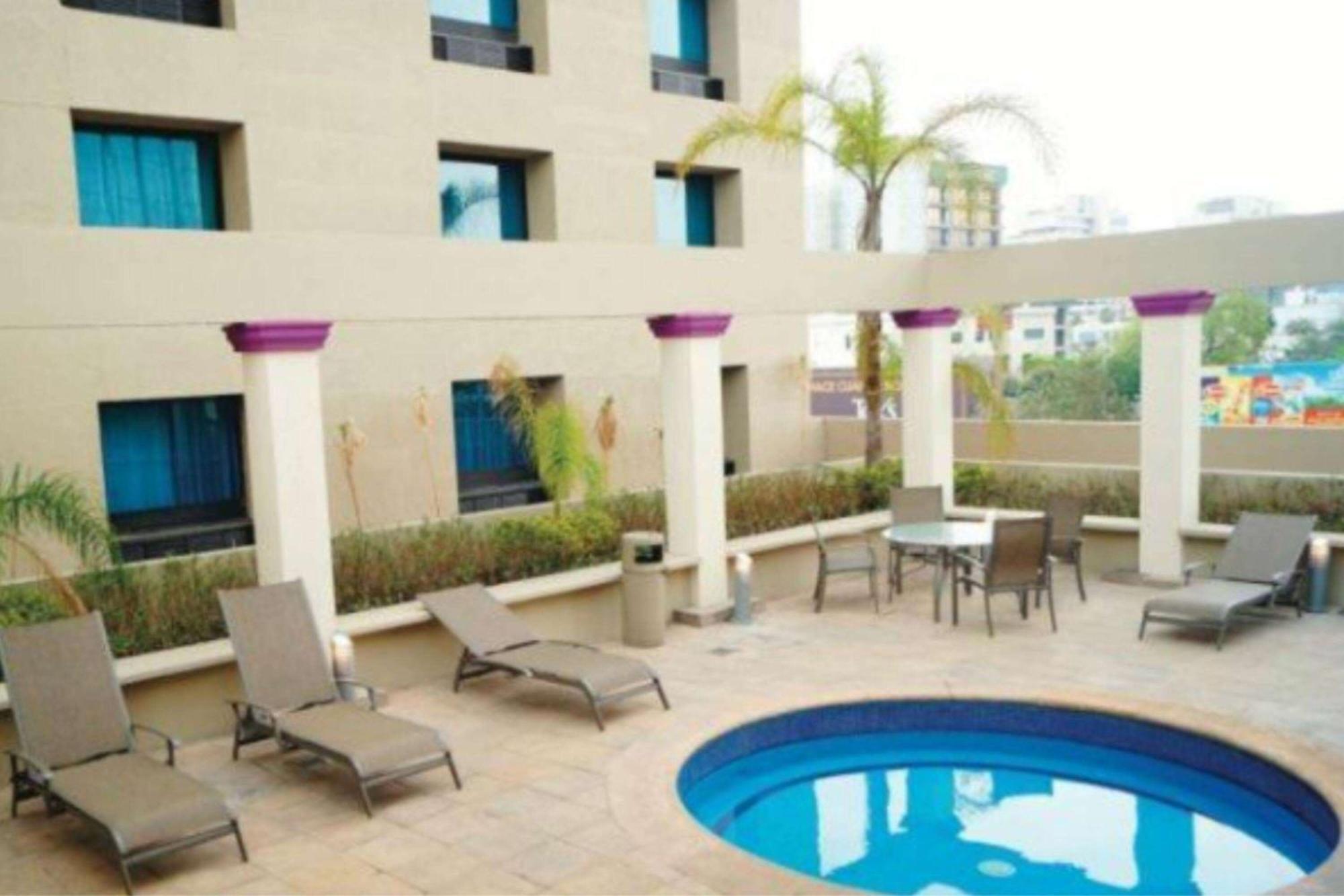 Chn Hotel Monterrey Norte, Trademark Collection By Wyndham Экстерьер фото