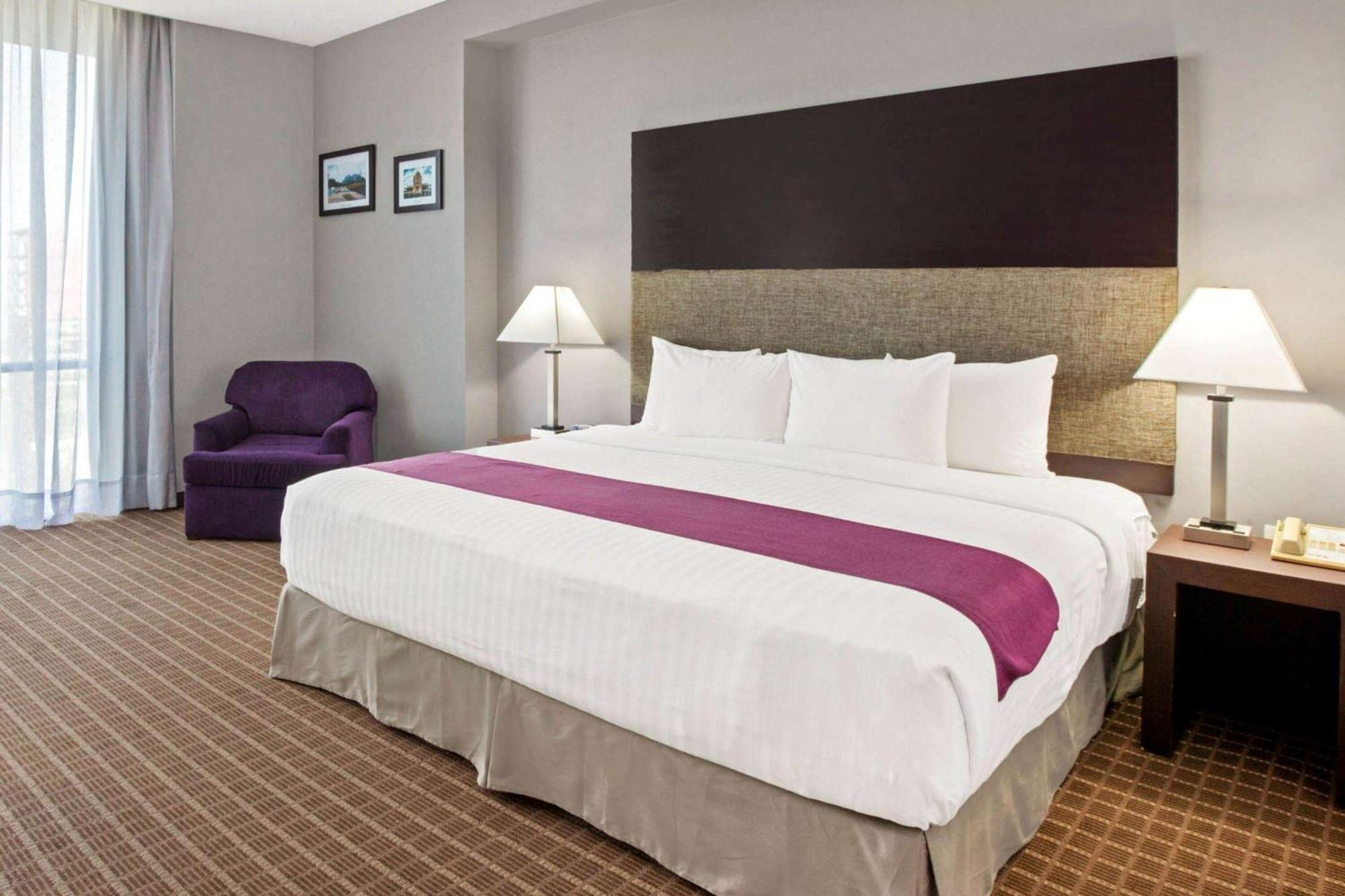Chn Hotel Monterrey Norte, Trademark Collection By Wyndham Экстерьер фото