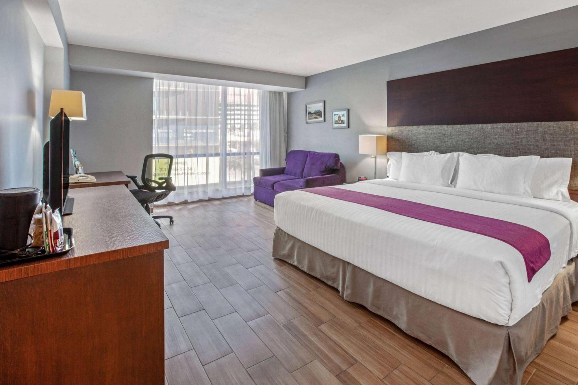 Chn Hotel Monterrey Norte, Trademark Collection By Wyndham Экстерьер фото